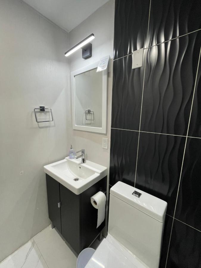 Modern & Luxurious Suites In Surrey Ngoại thất bức ảnh
