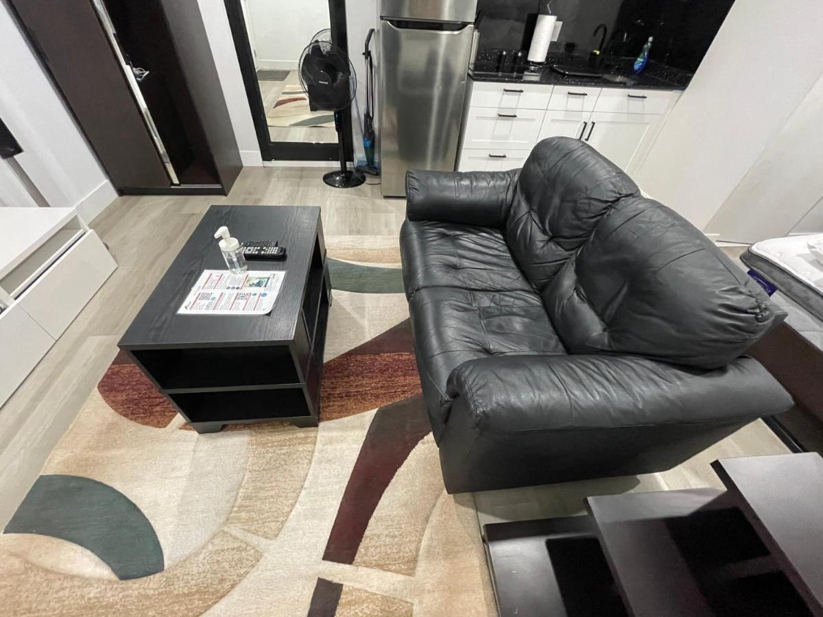 Modern & Luxurious Suites In Surrey Ngoại thất bức ảnh