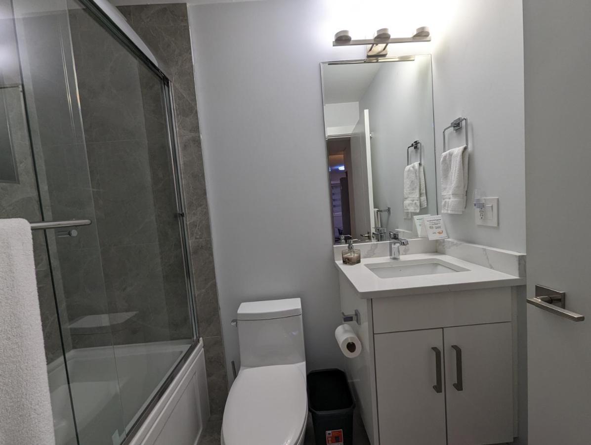 Modern & Luxurious Suites In Surrey Ngoại thất bức ảnh