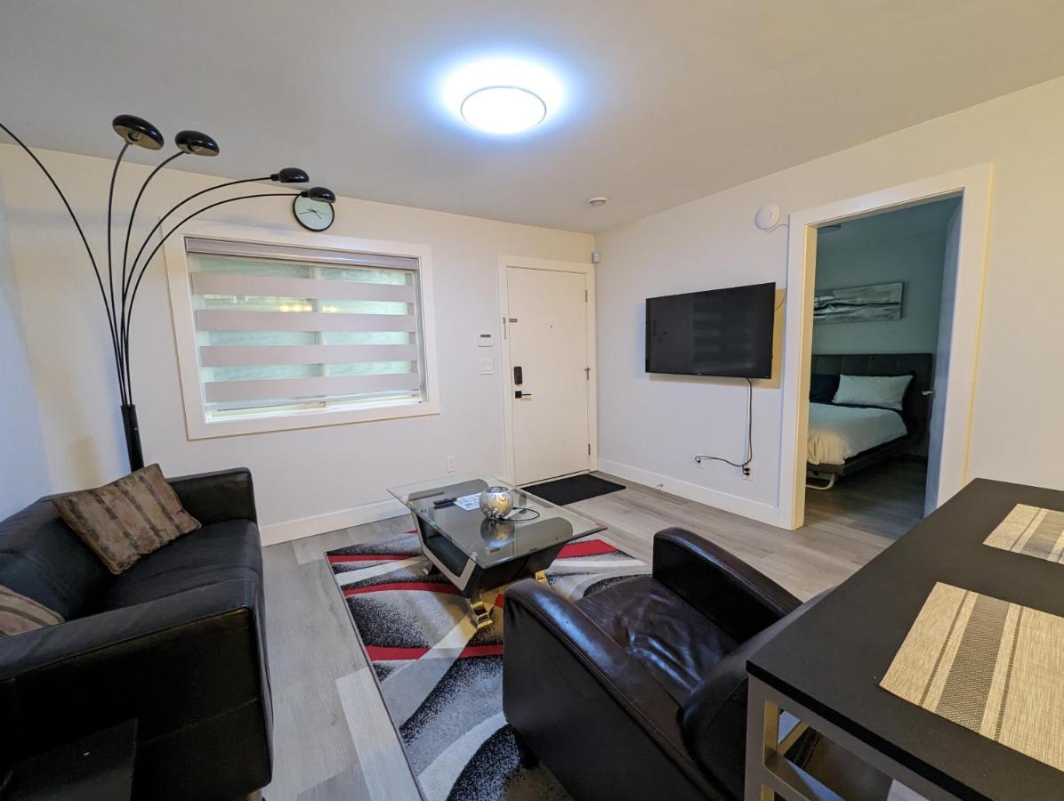 Modern & Luxurious Suites In Surrey Ngoại thất bức ảnh