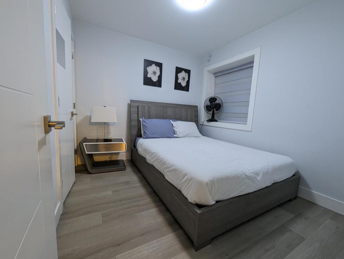 Modern & Luxurious Suites In Surrey Ngoại thất bức ảnh